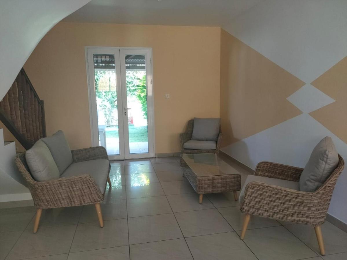 Petite Maison A 12Mn Du Bassin De Manapany Сен-Жозеф Экстерьер фото